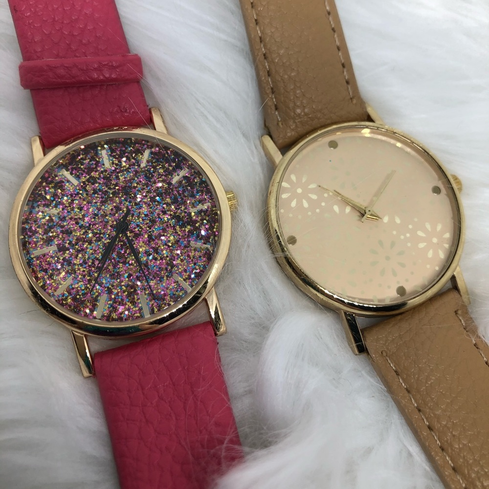 🌺 3 for $15! 🌺 
Set of two watches